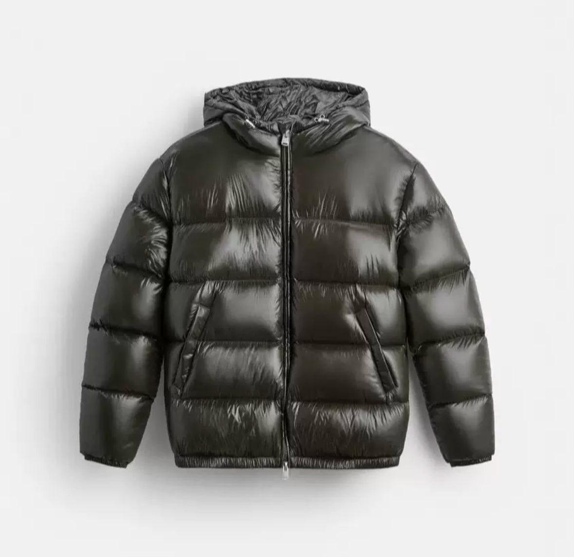 Viral Shiny Puffer (Black)